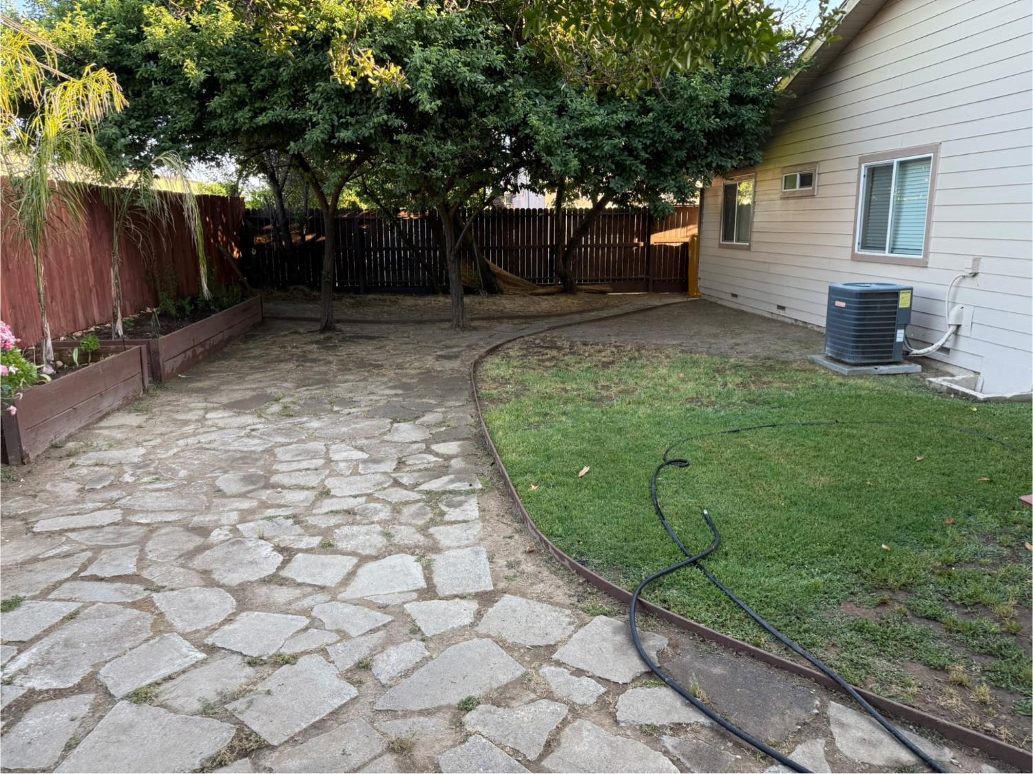 Detail Gallery Image 6 of 9 For 1748 Richmond St, Sacramento,  CA 95825 - 4 Beds | 2 Baths