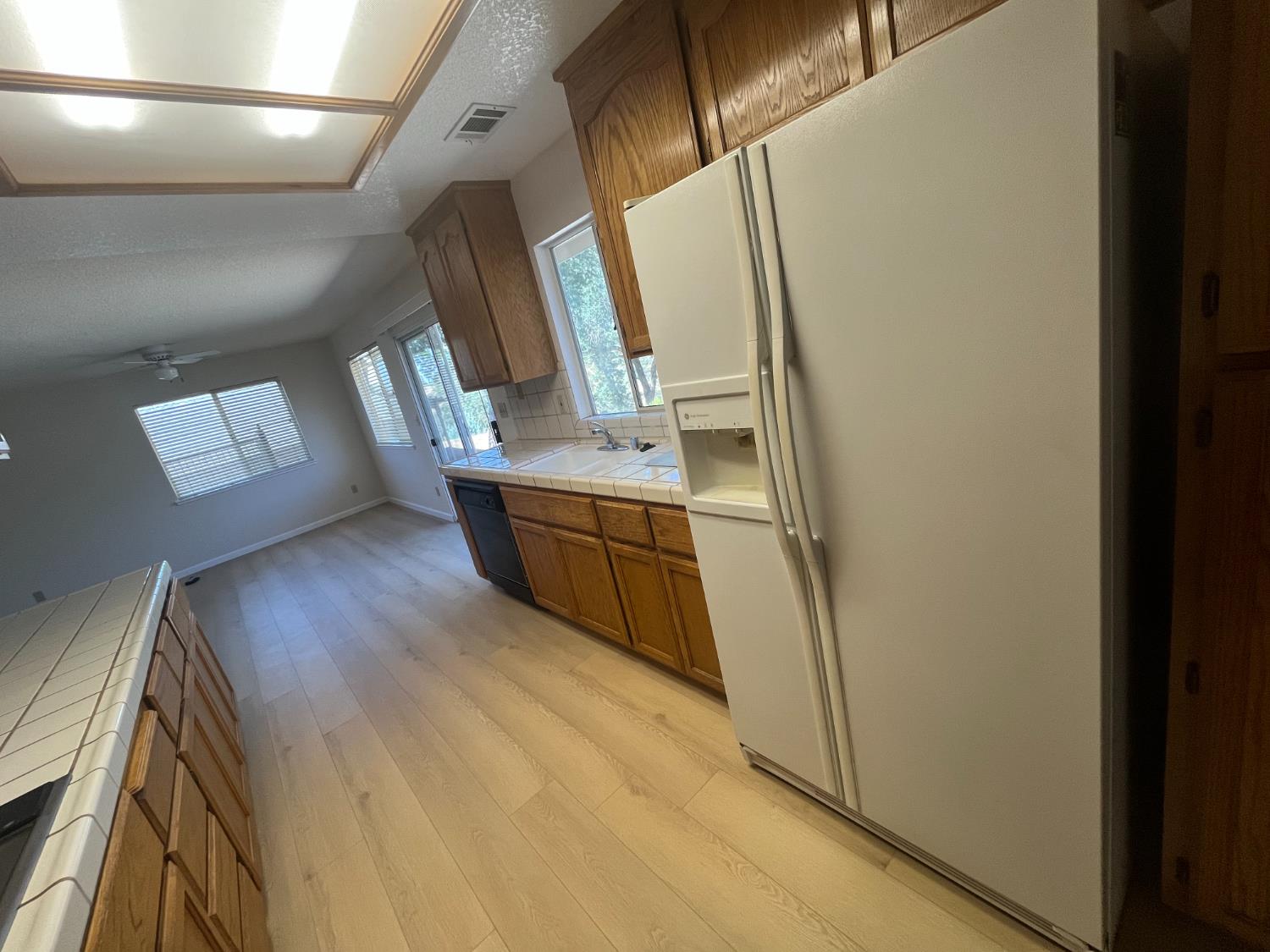Detail Gallery Image 9 of 24 For 53 S Wallace Lake Dr, Wallace,  CA 95254 - 3 Beds | 2 Baths