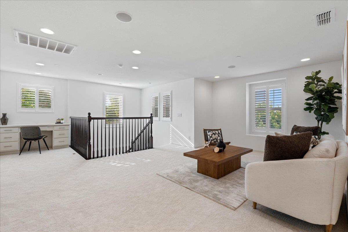 Detail Gallery Image 18 of 40 For 4065 Shorthorn Way, Roseville,  CA 95747 - 4 Beds | 3/1 Baths
