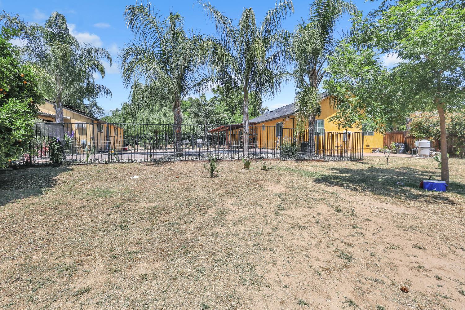 Detail Gallery Image 7 of 66 For 8033 Sunrise Blvd, Citrus Heights,  CA 95610 - 4 Beds | 3 Baths