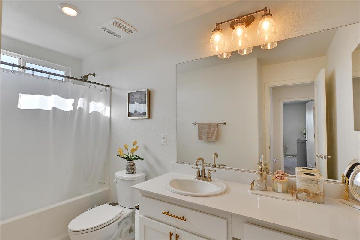 Detail Gallery Image 44 of 77 For 5130 Castleton Way, Roseville,  CA 95747 - 4 Beds | 3 Baths