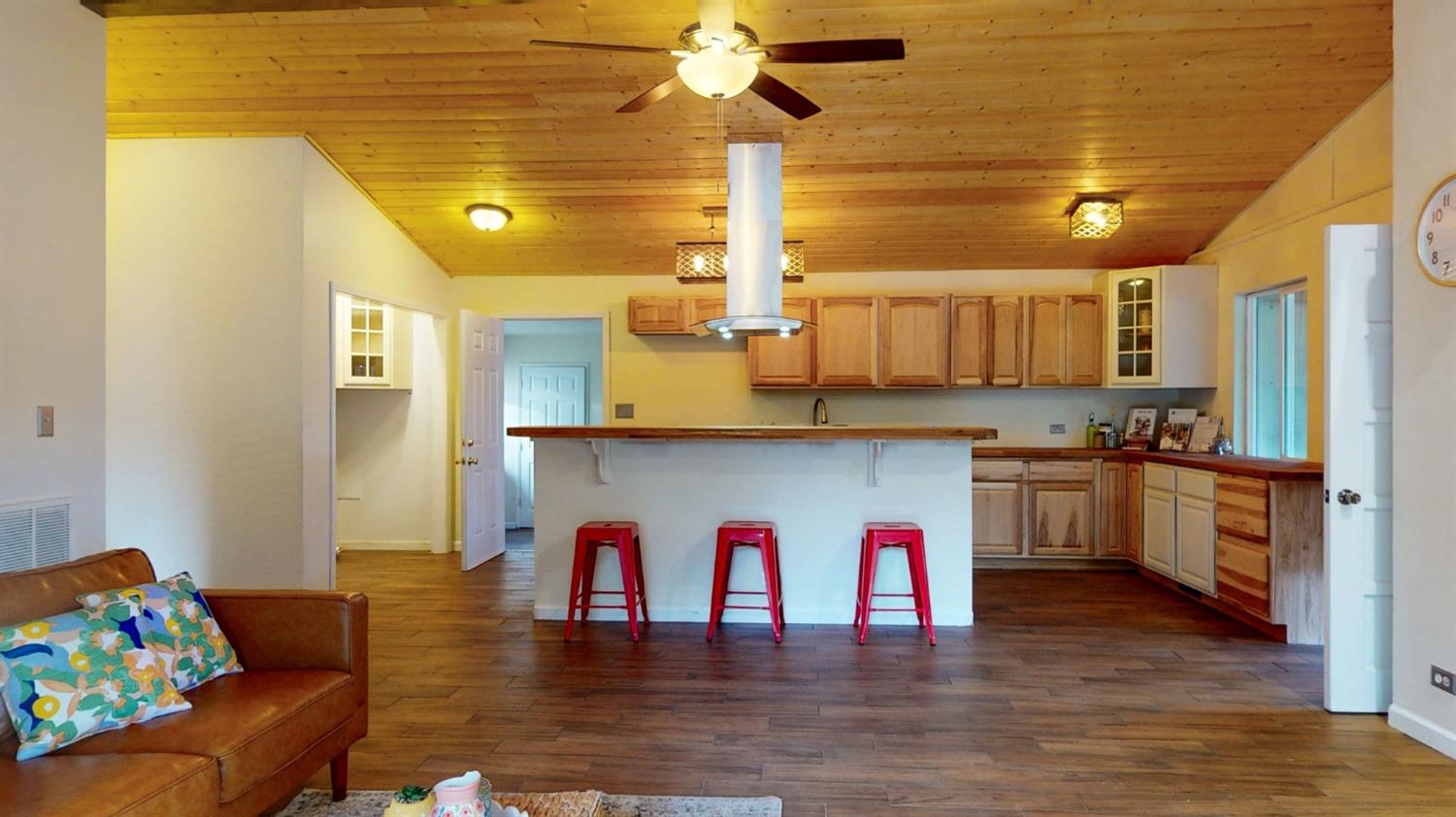 Detail Gallery Image 9 of 25 For 10128 Mills Rd, Grass Valley,  CA 95945 - 2 Beds | 2 Baths