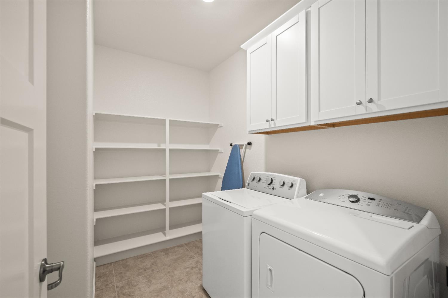 Detail Gallery Image 26 of 43 For 8924 El Cielo Ln, El Dorado Hills,  CA 95762 - 2 Beds | 2 Baths