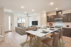Detail Gallery Image 2 of 42 For 6093 Bridgecross Dr, Sacramento,  CA 95835 - 3 Beds | 2/1 Baths