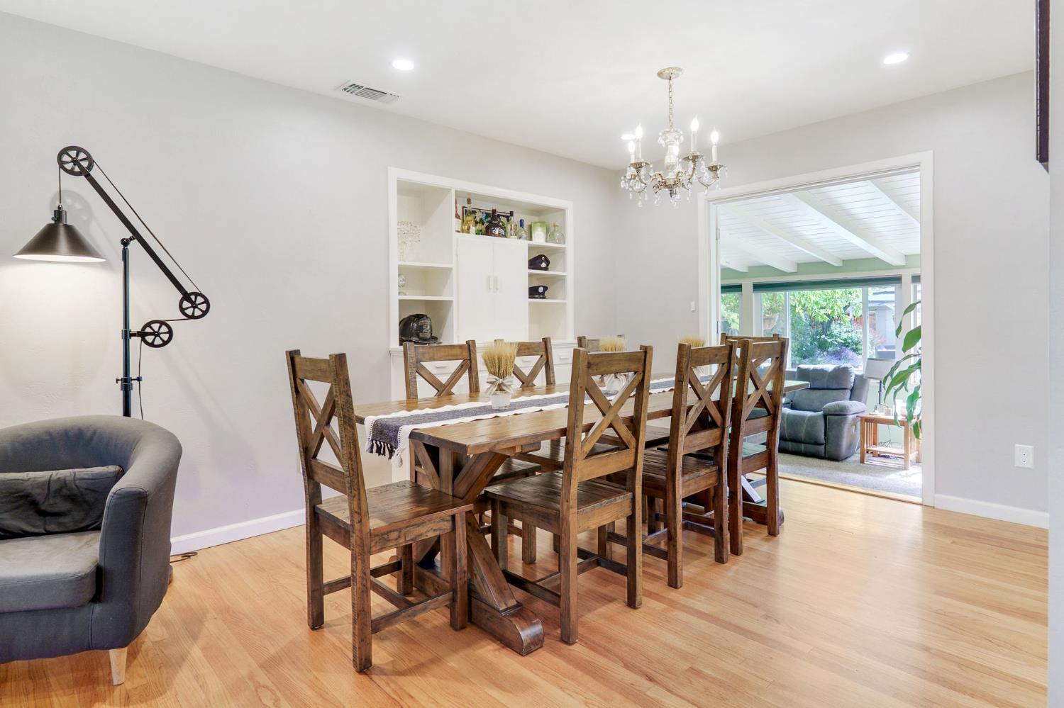 Detail Gallery Image 7 of 32 For 911 West St, Woodland,  CA 95695 - 3 Beds | 1 Baths