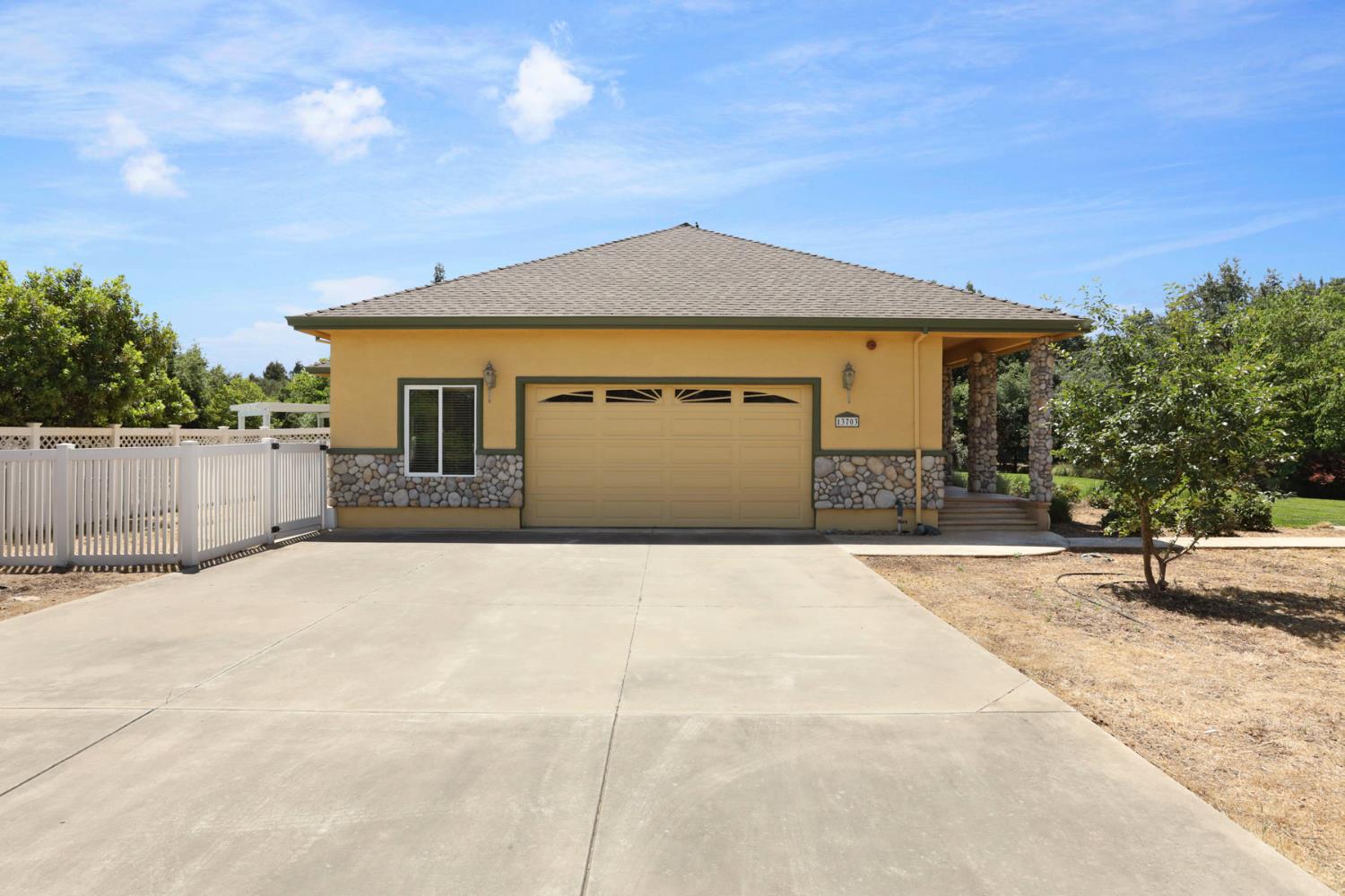 Detail Gallery Image 61 of 74 For 13703 Christensen Rd, Galt,  CA 95632 - 4 Beds | 2/1 Baths