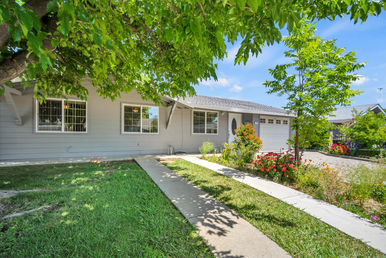 Detail Gallery Image 7 of 47 For 7166 Arutas Dr, North Highlands,  CA 95660 - 3 Beds | 2 Baths