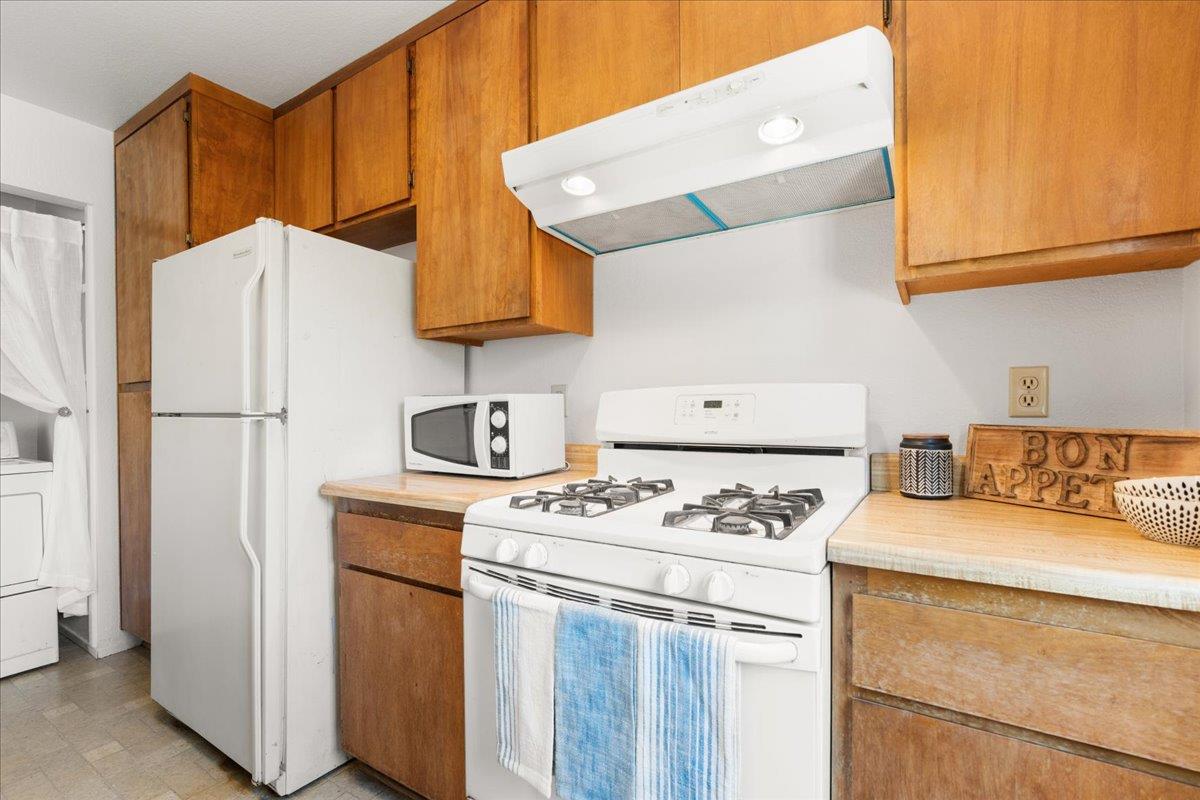 Detail Gallery Image 7 of 40 For 428 Lamarque Ct, Grass Valley,  CA 95945 - 3 Beds | 1 Baths