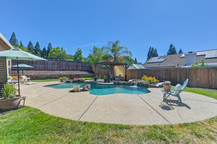 Detail Gallery Image 56 of 82 For 5802 Thoroughbred Ct, Rocklin,  CA 95677 - 4 Beds | 3 Baths