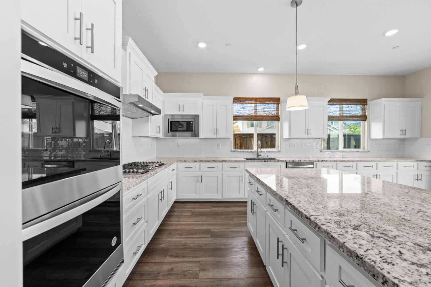 Detail Gallery Image 13 of 54 For 2001 Salina Way, Roseville,  CA 95747 - 4 Beds | 3 Baths