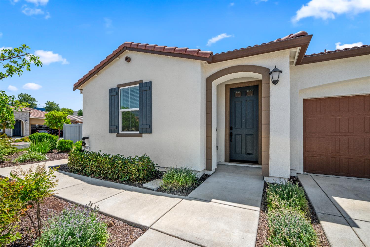 Detail Gallery Image 5 of 43 For 8924 El Cielo Ln, El Dorado Hills,  CA 95762 - 2 Beds | 2 Baths