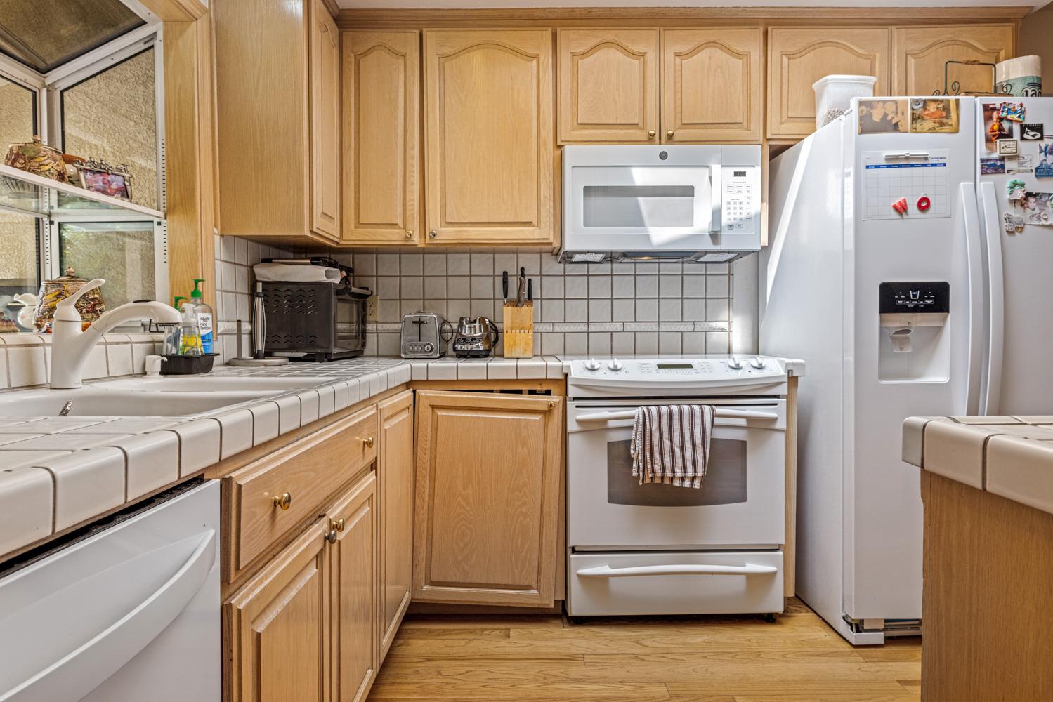 Detail Gallery Image 8 of 43 For 6161 Iowa Dr, San Jose,  CA 95123 - 4 Beds | 3 Baths