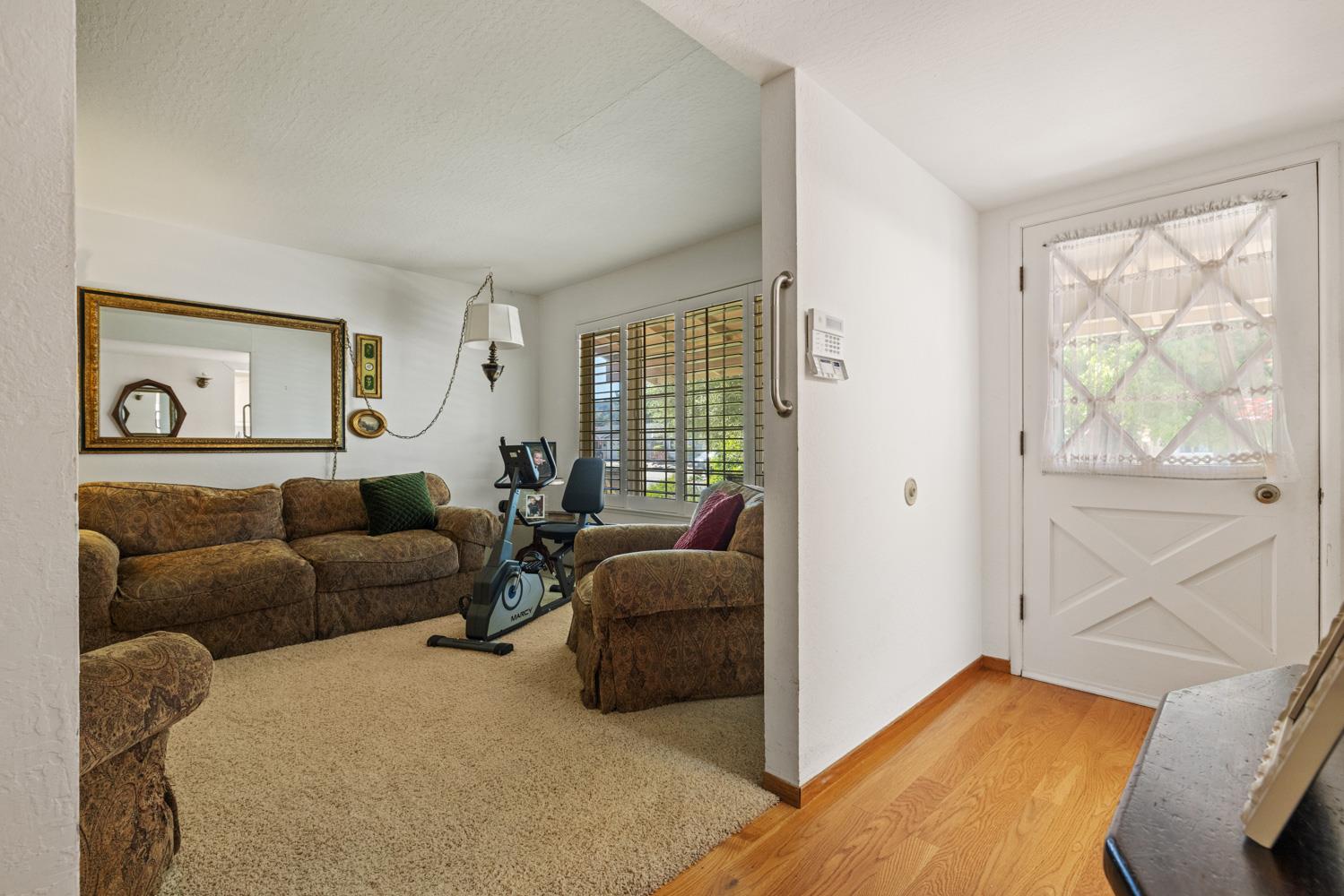 Detail Gallery Image 13 of 43 For 6161 Iowa Dr, San Jose,  CA 95123 - 4 Beds | 3 Baths