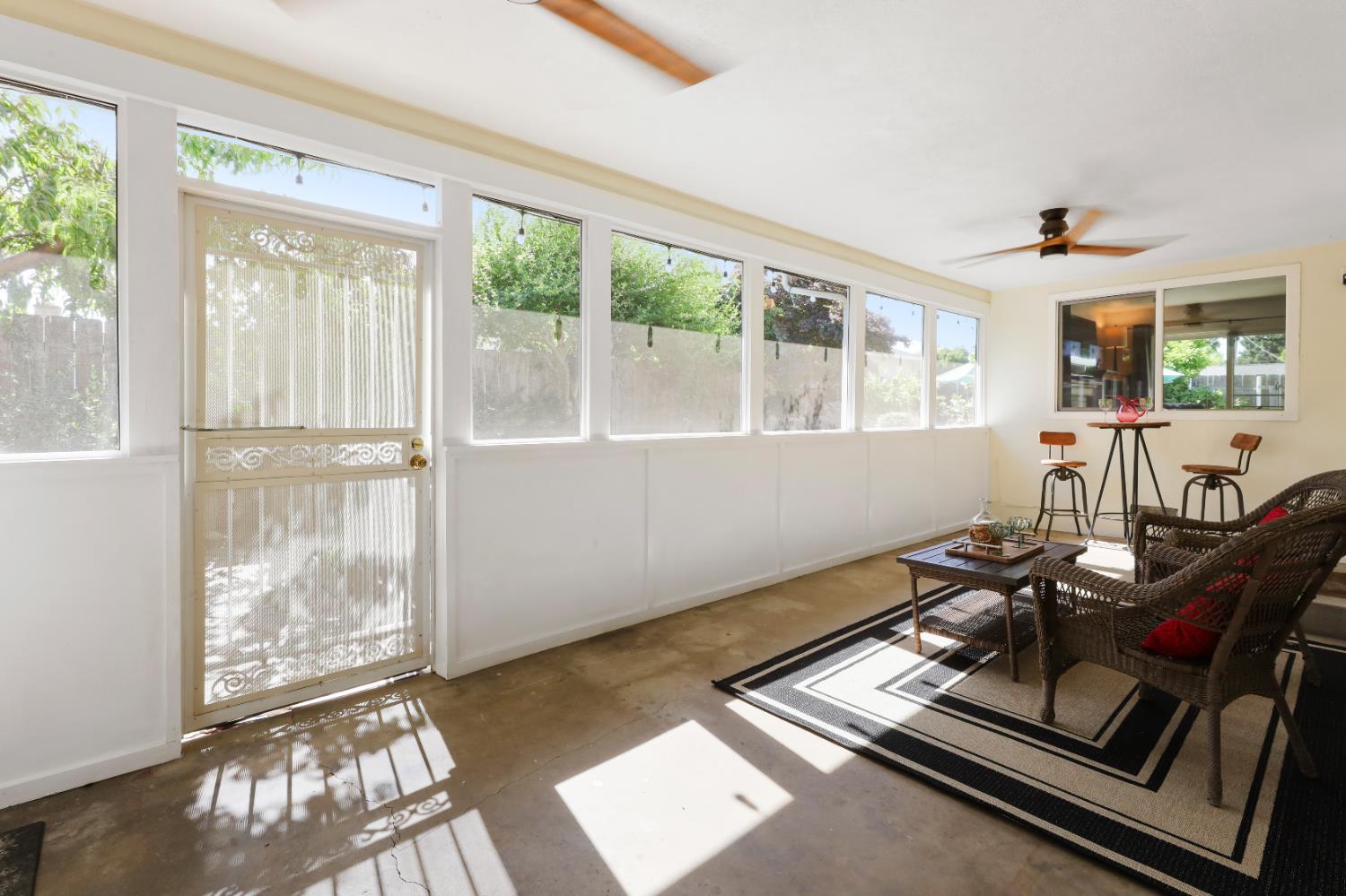 Detail Gallery Image 28 of 36 For 944 S Crescent Ave, Lodi,  CA 95240 - 3 Beds | 1/1 Baths