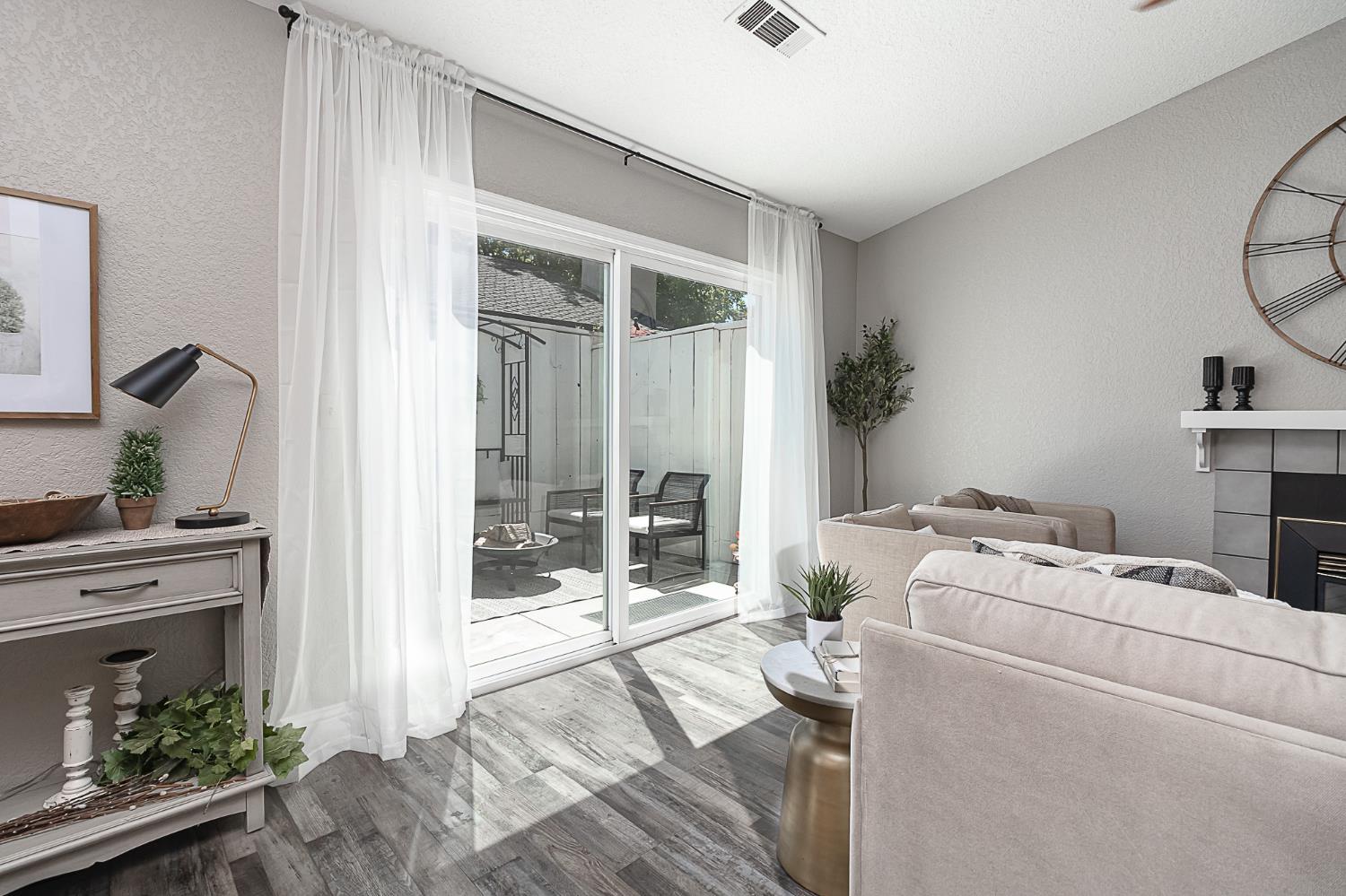 Detail Gallery Image 6 of 31 For 1110 Cedar Creek Dr #1,  Modesto,  CA 95355 - 2 Beds | 2 Baths
