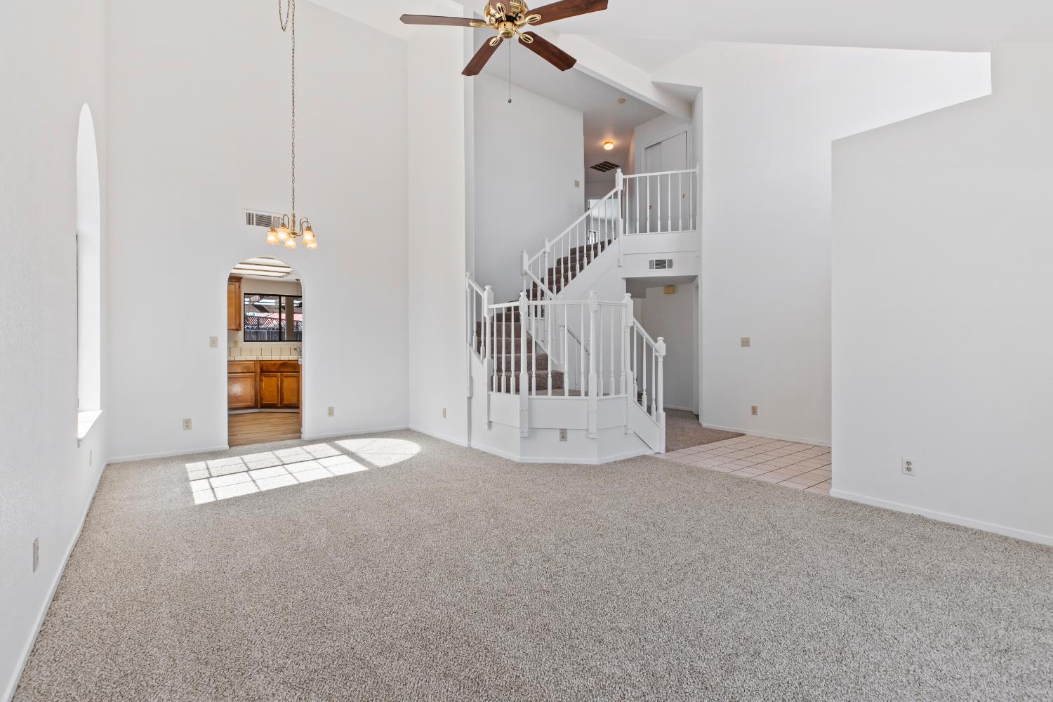 Detail Gallery Image 9 of 42 For 1541 Marazzi Ln, Ceres,  CA 95307 - 4 Beds | 3 Baths