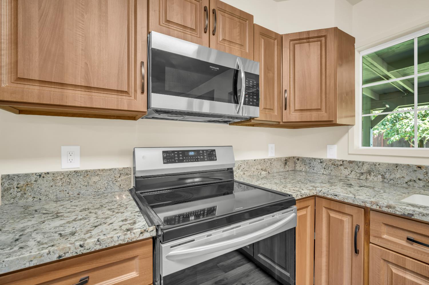 Detail Gallery Image 20 of 47 For 7166 Arutas Dr, North Highlands,  CA 95660 - 3 Beds | 2 Baths