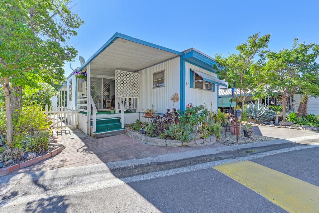 Detail Gallery Image 4 of 38 For 6175 Nob Hill Drive, Newcastle,  CA 95658 - 2 Beds | 1 Baths
