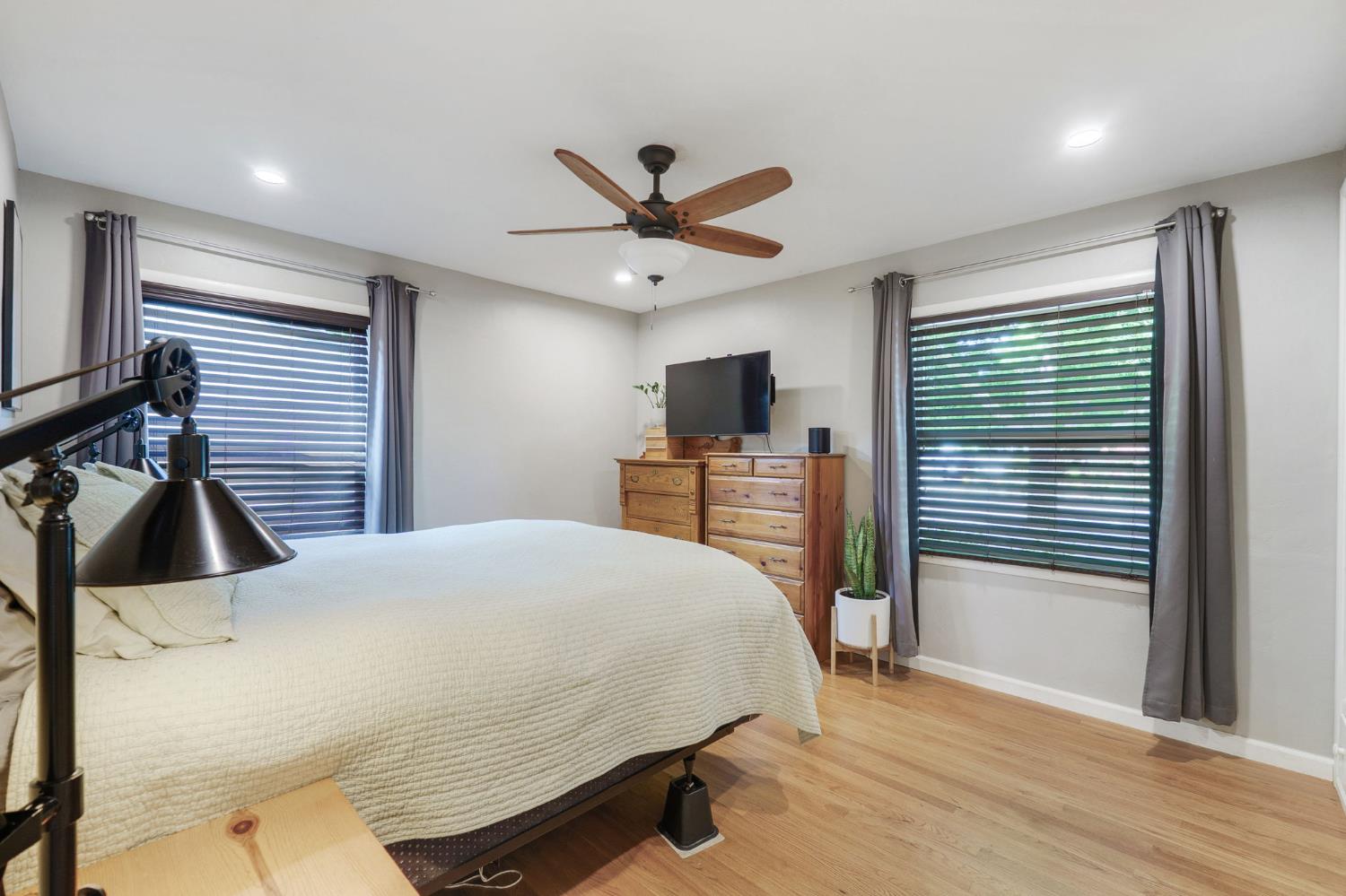 Detail Gallery Image 17 of 32 For 911 West St, Woodland,  CA 95695 - 3 Beds | 1 Baths