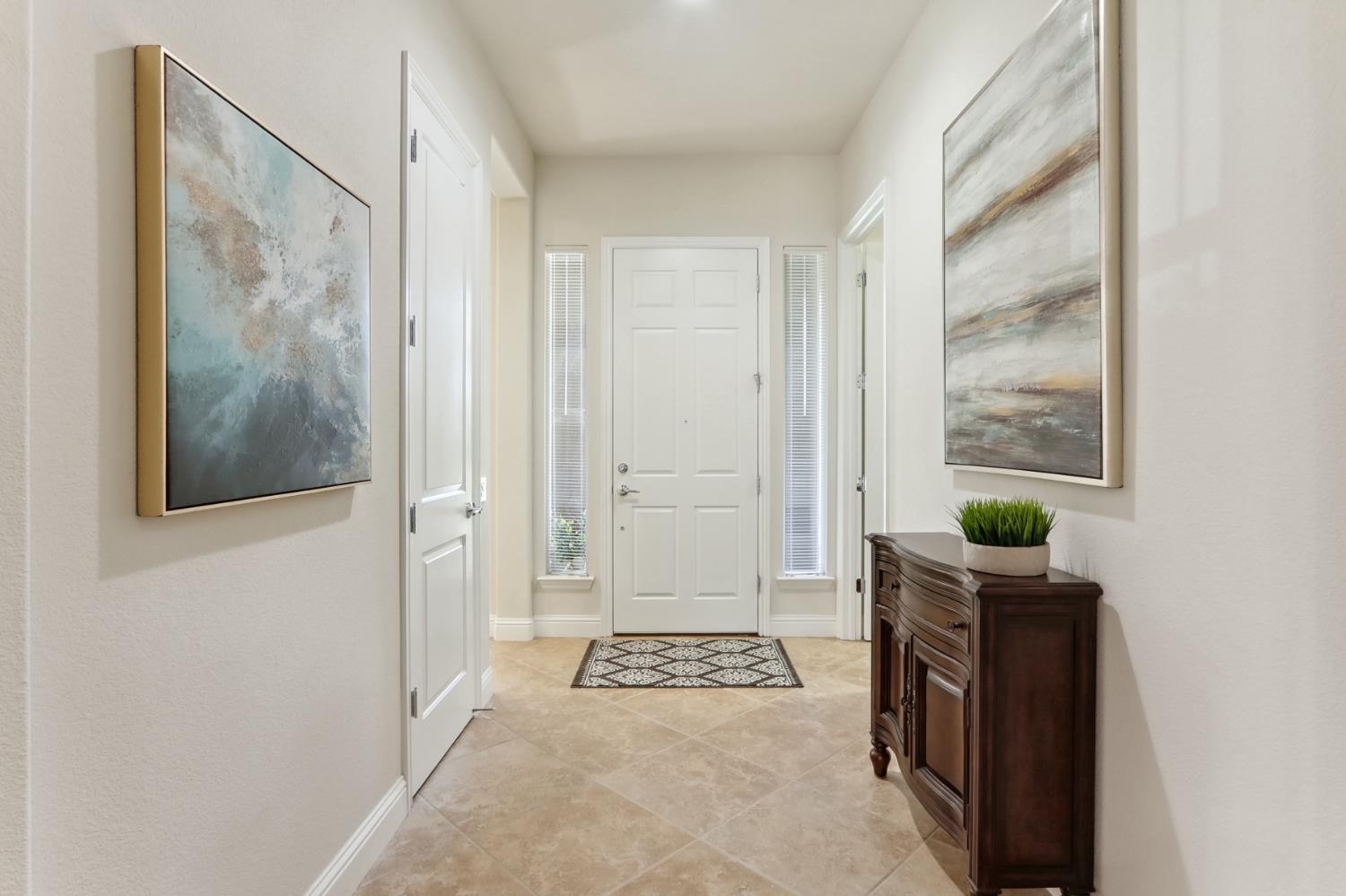 Detail Gallery Image 3 of 43 For 2398 Langtree Dr, Roseville,  CA 95747 - 2 Beds | 2 Baths