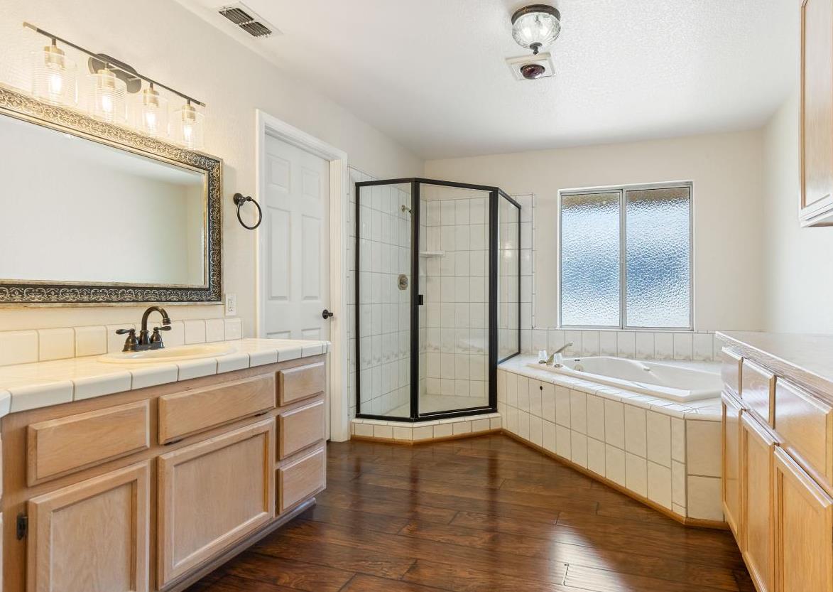Detail Gallery Image 17 of 35 For 501 Bristol Ct, Roseville,  CA 95661 - 4 Beds | 3 Baths