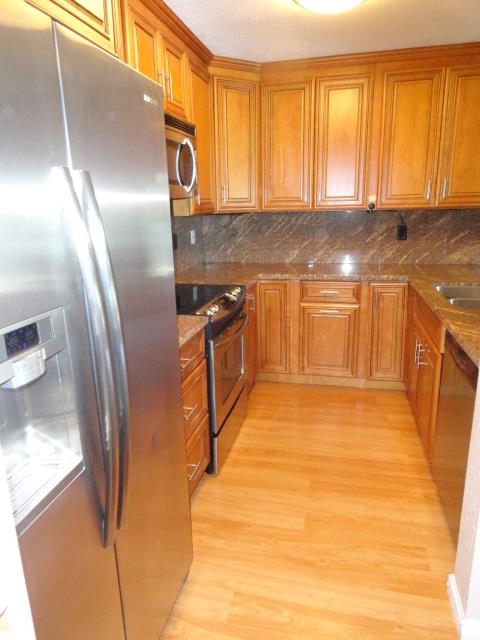 Detail Gallery Image 6 of 27 For 7378 Lighthouse Dr, Stockton,  CA 95219 - 2 Beds | 2 Baths