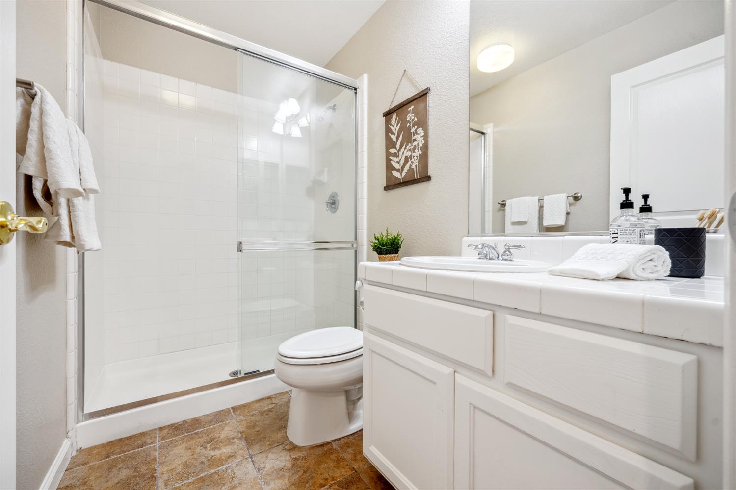 Detail Gallery Image 22 of 48 For 3234 Europa St, Roseville,  CA 95661 - 5 Beds | 3 Baths