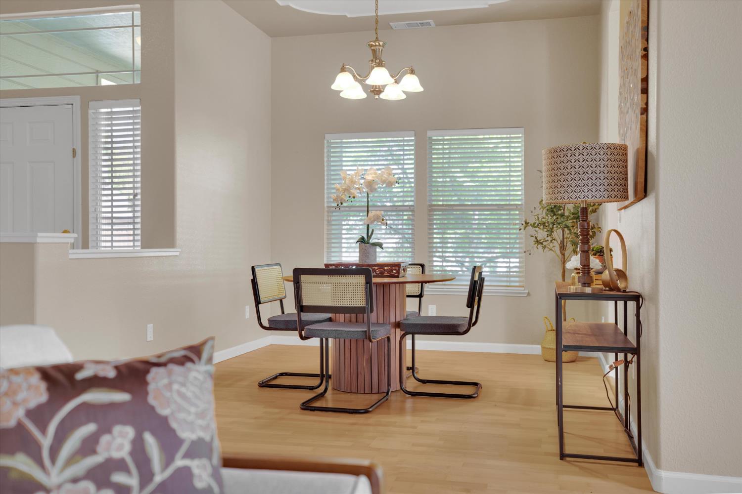 Detail Gallery Image 12 of 32 For 2625 Carmichael Way, Turlock,  CA 95382 - 3 Beds | 2 Baths