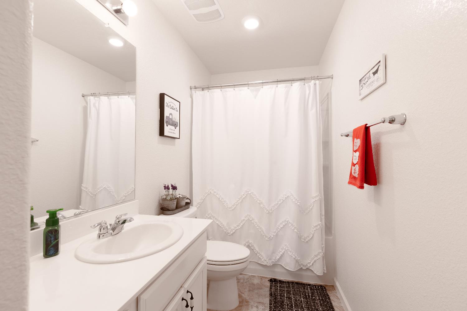 Detail Gallery Image 22 of 26 For 3825 S 3825 Arborhill Way Way, Sacramento,  CA 95834 - 3 Beds | 2/1 Baths