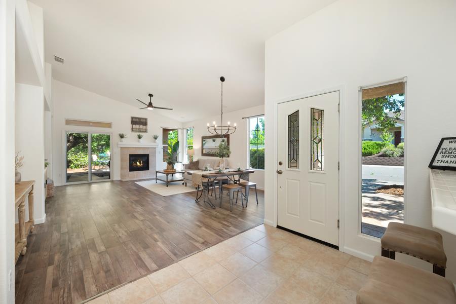 Detail Gallery Image 12 of 56 For 1129 Callander Way, Folsom,  CA 95630 - 3 Beds | 2 Baths
