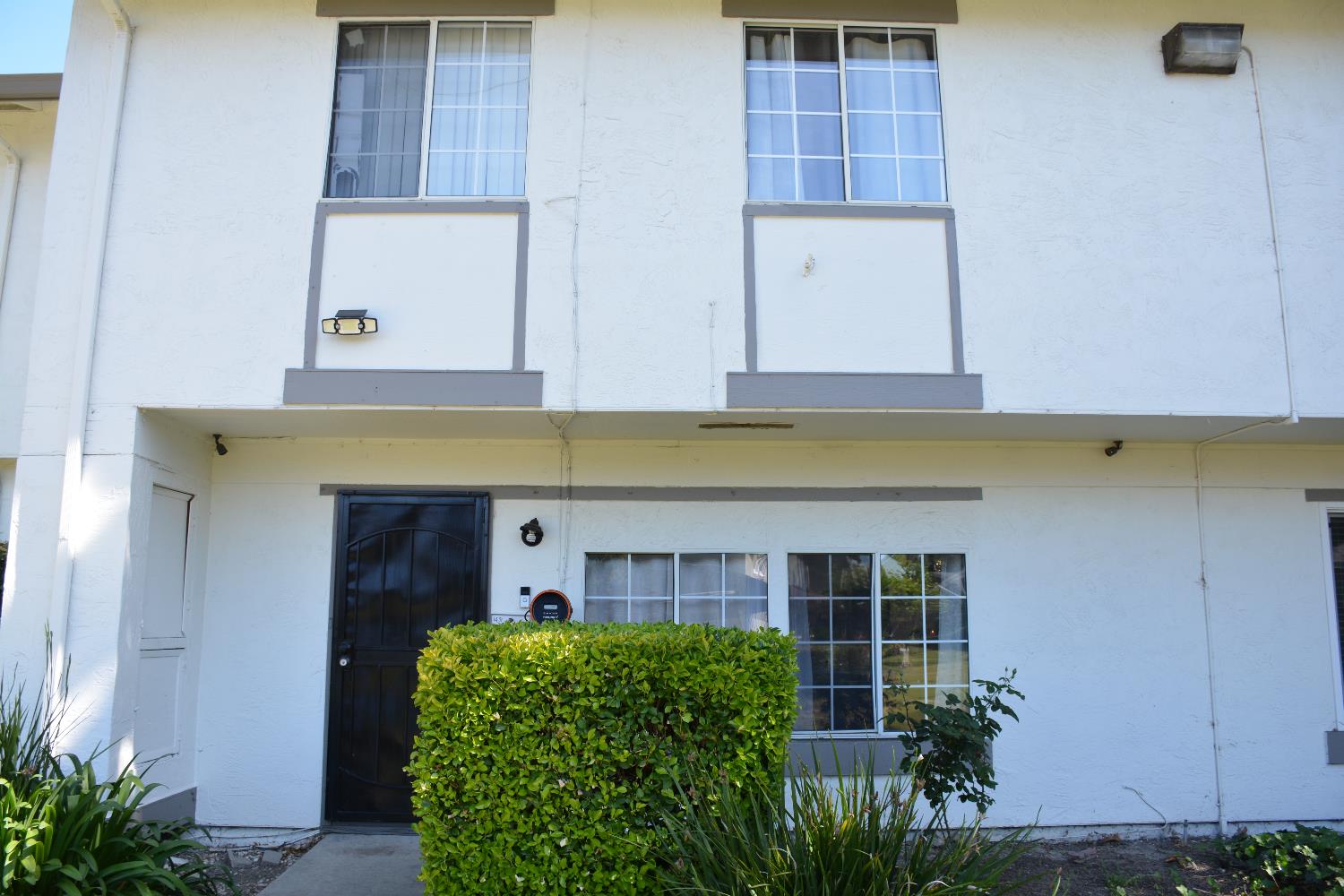 Detail Gallery Image 1 of 19 For 148 Puerto Golfito Ct, San Jose,  CA 95116 - 4 Beds | 2/1 Baths