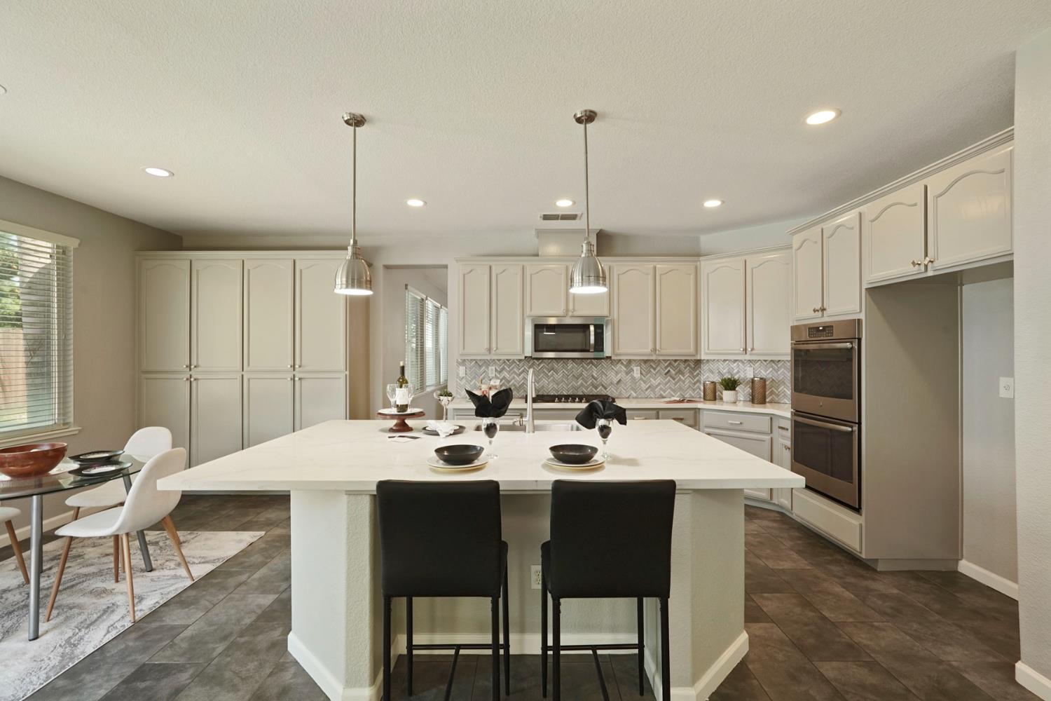 Detail Gallery Image 15 of 54 For 5545 Saxon Ave, Riverbank,  CA 95367 - 5 Beds | 3 Baths