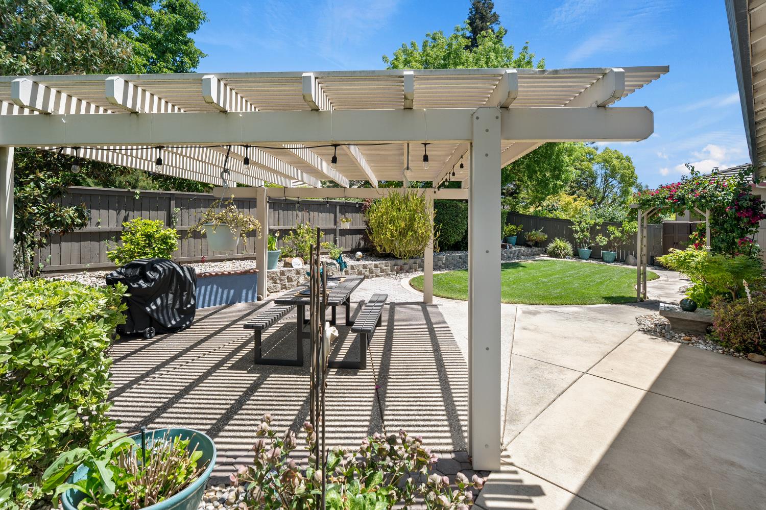 Detail Gallery Image 46 of 65 For 9501 Misty Cove Ln, Elk Grove,  CA 95758 - 2 Beds | 2 Baths