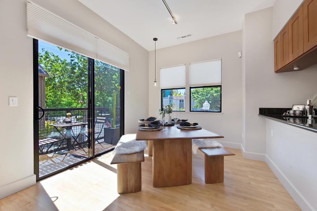Detail Gallery Image 13 of 33 For 2117 S St #204,  Sacramento,  CA 95816 - 2 Beds | 2 Baths