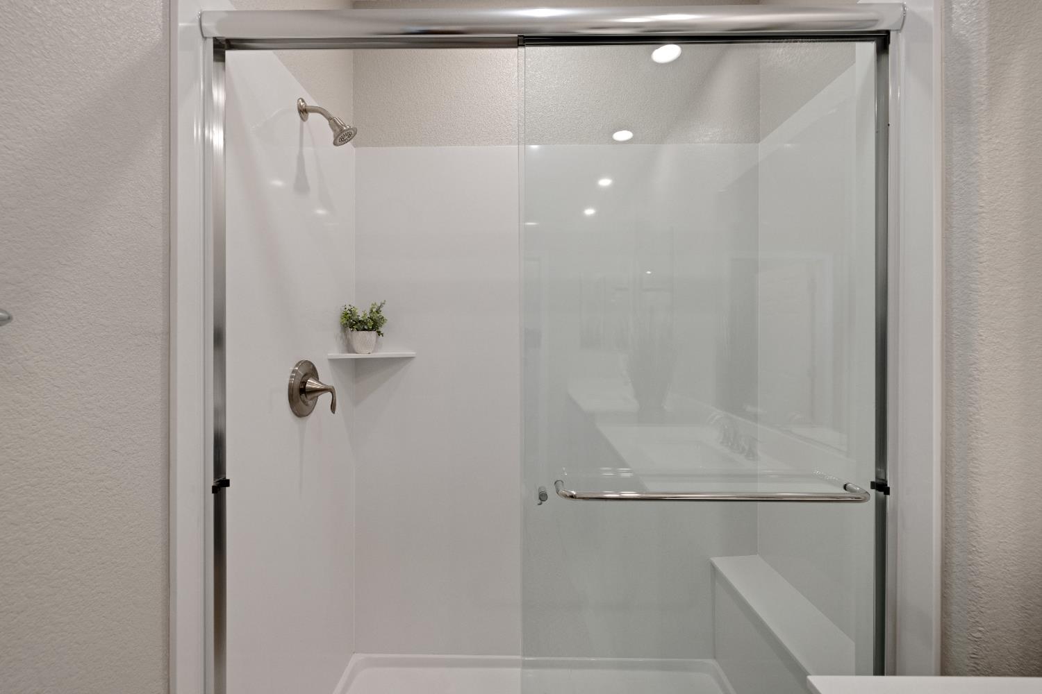 Detail Gallery Image 27 of 41 For 1687 Carson River Loop, Lincoln,  CA 95648 - 2 Beds | 2 Baths