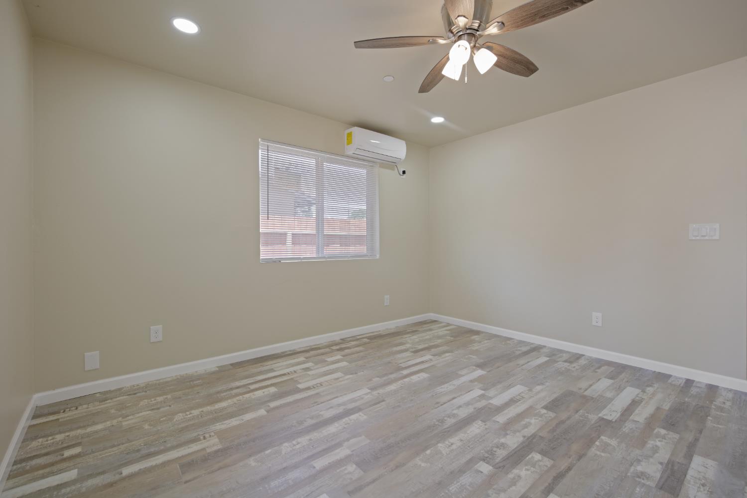 Detail Gallery Image 21 of 46 For 2432 E Willow St a & B,  Stockton,  CA 95205 - 4 Beds | 2 Baths