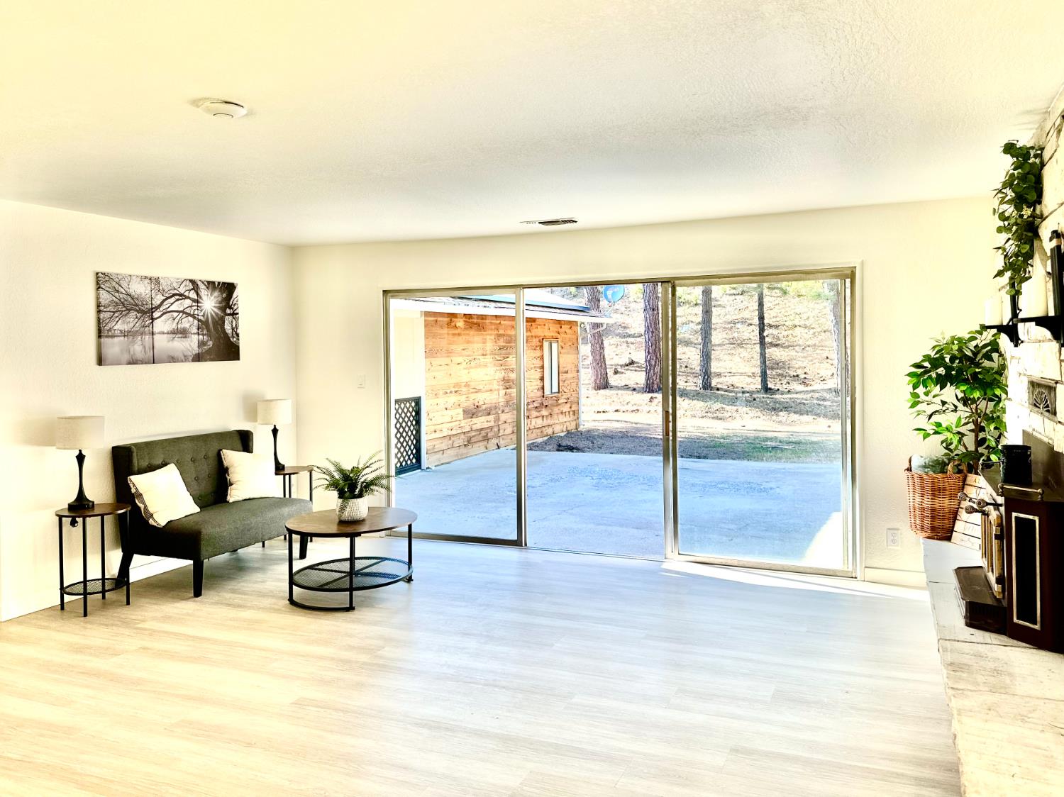 Detail Gallery Image 14 of 41 For 1997 Independence Cemetery Rd, Rail Road Flat,  CA 95257 - 3 Beds | 2 Baths