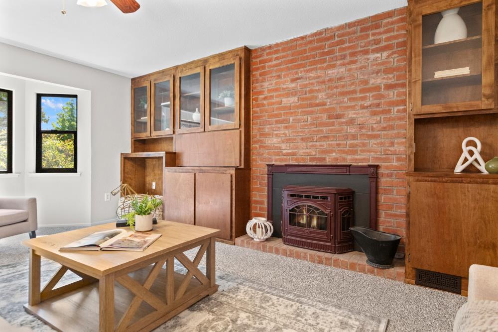 Detail Gallery Image 14 of 69 For 8744 Rubia Dr, Elk Grove,  CA 95624 - 3 Beds | 2/1 Baths