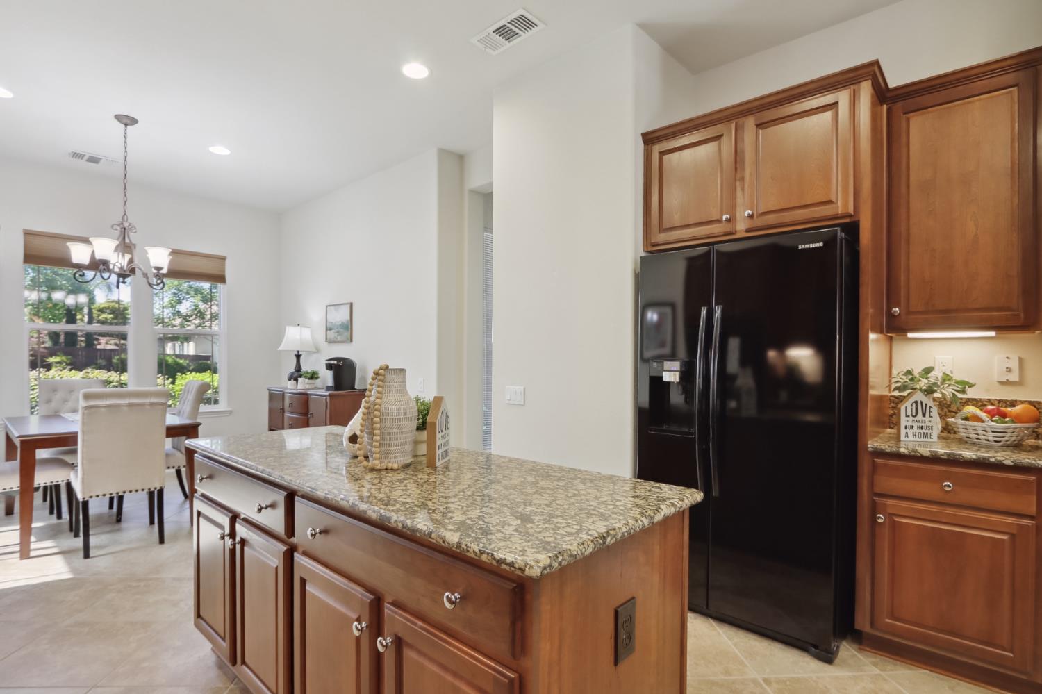Detail Gallery Image 17 of 43 For 2398 Langtree Dr, Roseville,  CA 95747 - 2 Beds | 2 Baths