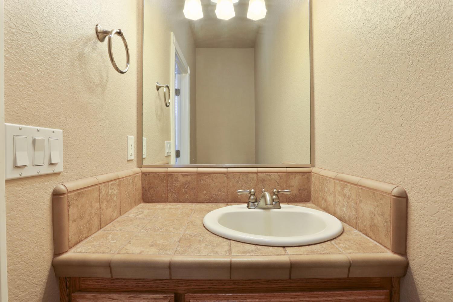 Detail Gallery Image 23 of 74 For 13703 Christensen Rd, Galt,  CA 95632 - 4 Beds | 2/1 Baths