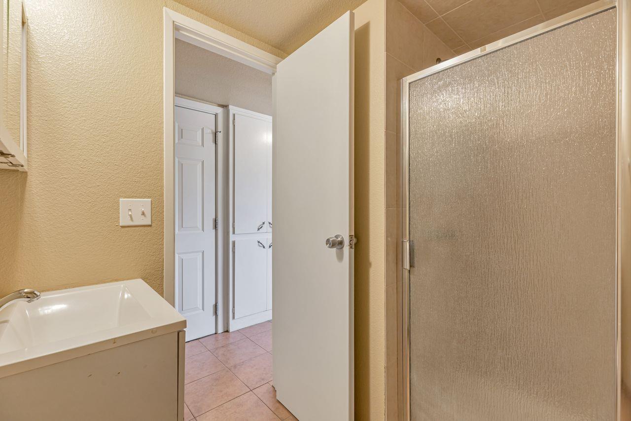 Detail Gallery Image 55 of 72 For 4130 Arden Way, Sacramento,  CA 95864 - – Beds | – Baths
