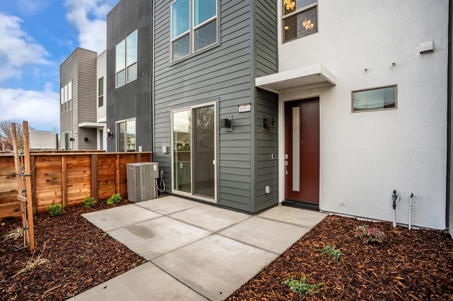 Detail Gallery Image 25 of 42 For 6093 Bridgecross Dr, Sacramento,  CA 95835 - 3 Beds | 2/1 Baths