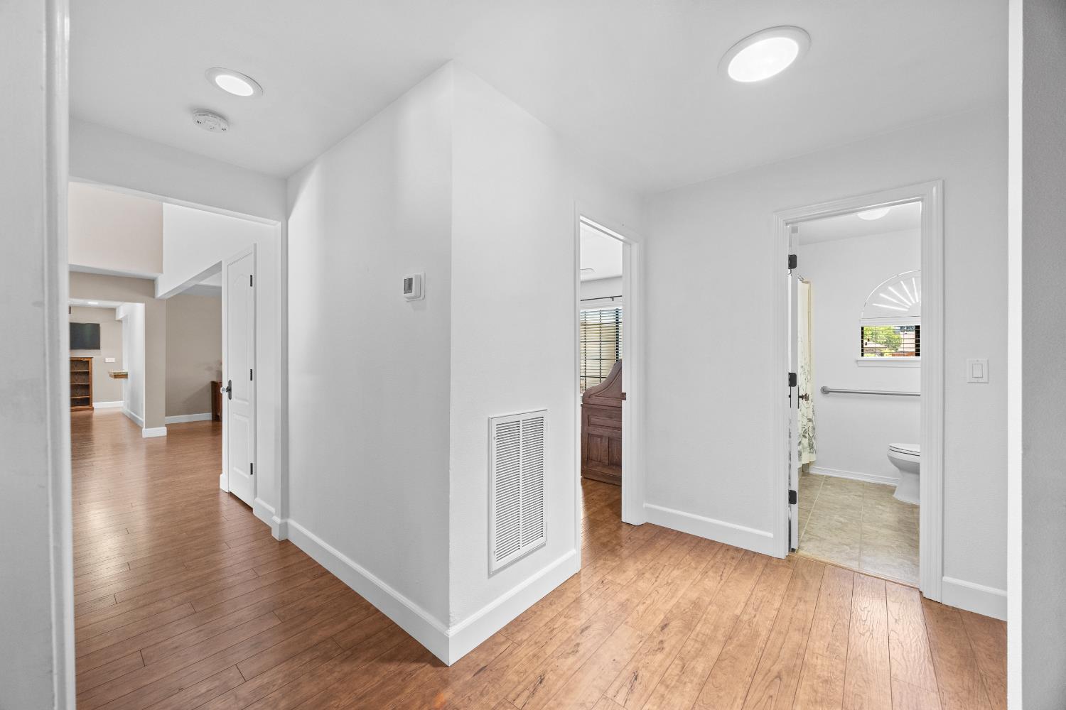 Detail Gallery Image 30 of 72 For 503 Hogan Ct, Roseville,  CA 95678 - 4 Beds | 3 Baths
