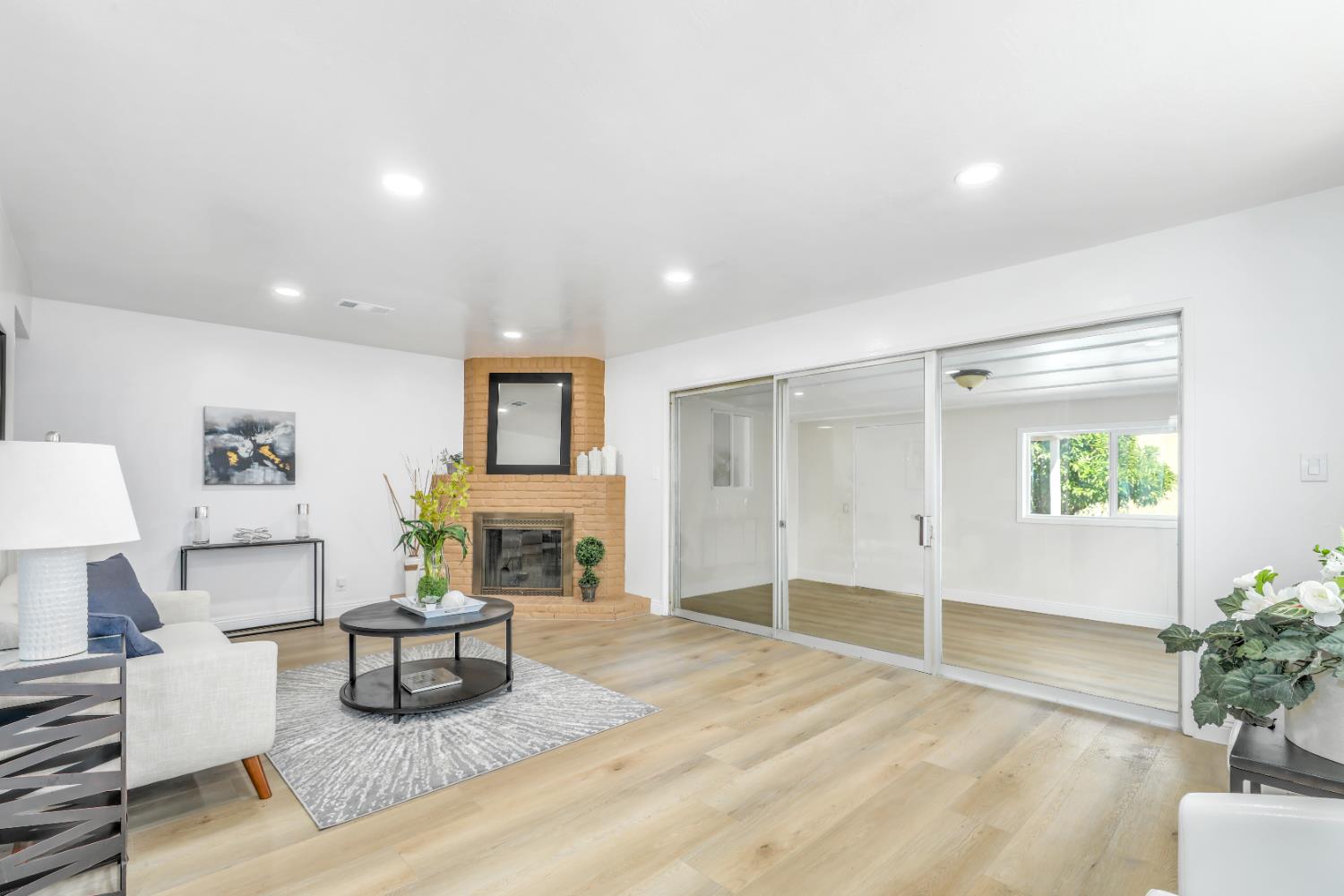 Detail Gallery Image 11 of 40 For 5705 Rickey Drive, Sacramento,  CA 95822 - 3 Beds | 2 Baths