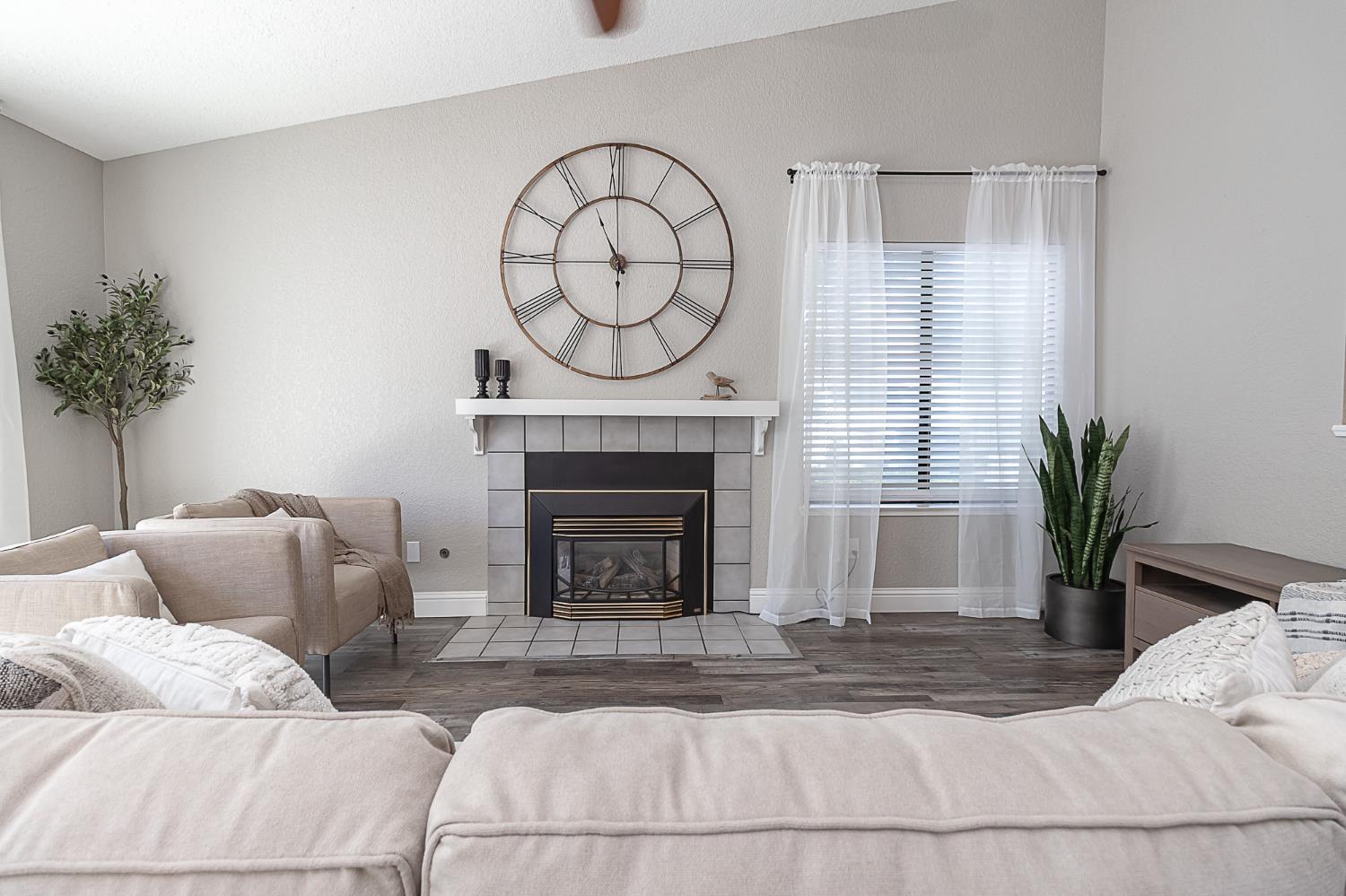 Detail Gallery Image 5 of 31 For 1110 Cedar Creek Dr #1,  Modesto,  CA 95355 - 2 Beds | 2 Baths