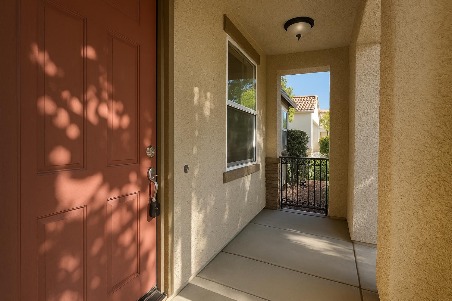 Detail Gallery Image 3 of 24 For 5666 La Casa Way, Sacramento,  CA 95835 - 3 Beds | 2 Baths