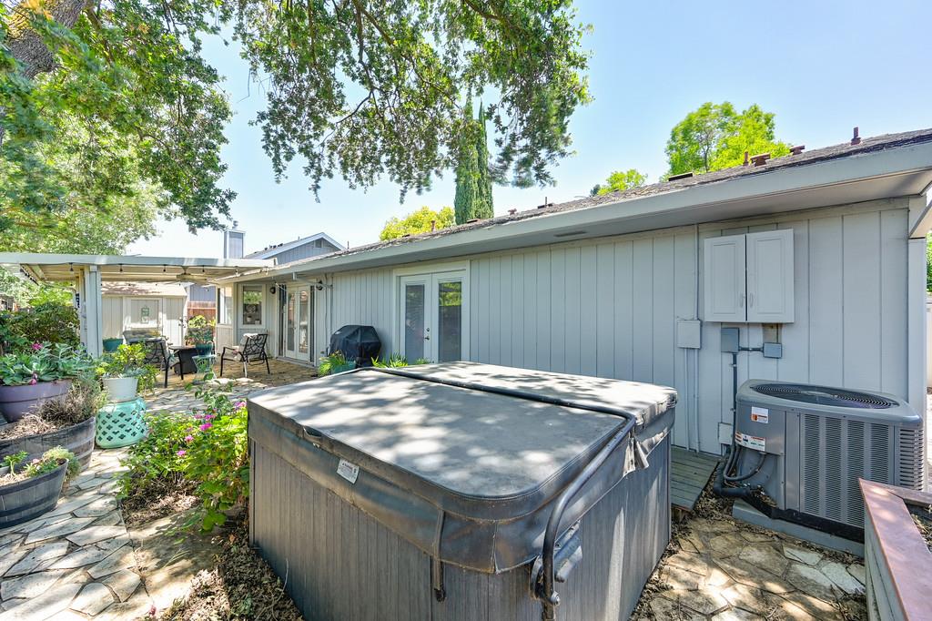 Detail Gallery Image 35 of 38 For 9763 Falcon Meadow, Elk Grove,  CA 95624 - 3 Beds | 2 Baths