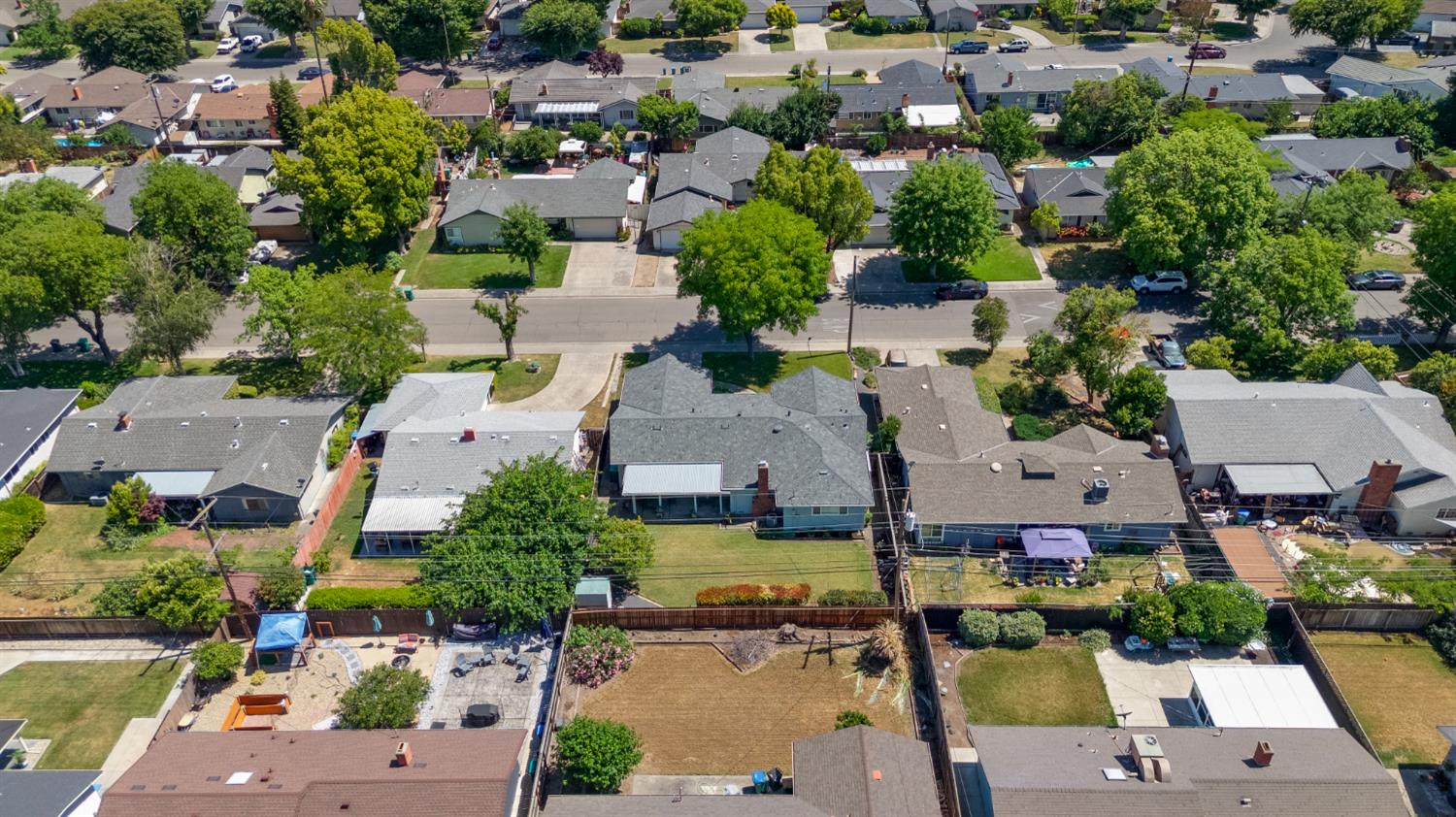 Detail Gallery Image 27 of 29 For 223 E Yorkshire Dr, Stockton,  CA 95207 - 3 Beds | 2 Baths