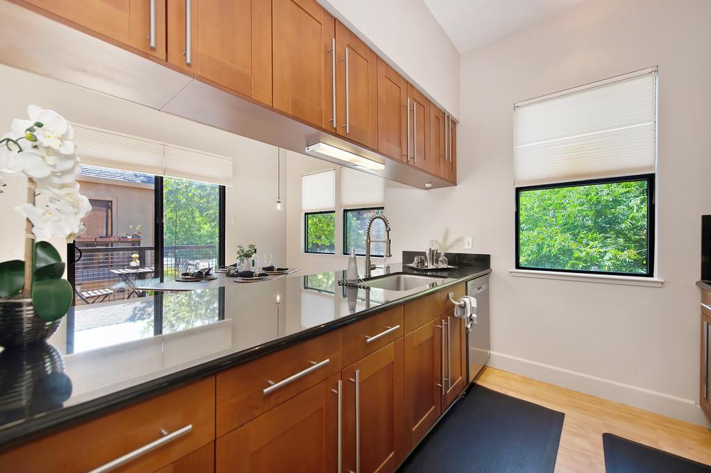 Detail Gallery Image 20 of 33 For 2117 S St #204,  Sacramento,  CA 95816 - 2 Beds | 2 Baths