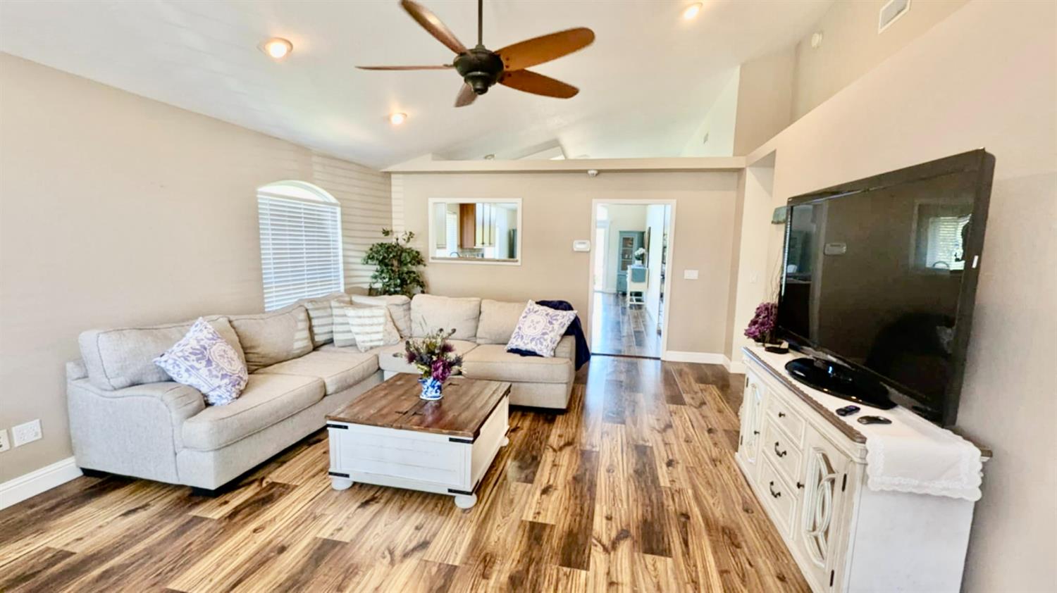 Detail Gallery Image 6 of 40 For 898 Supreme Ct, Auburn,  CA 95603 - 4 Beds | 3 Baths